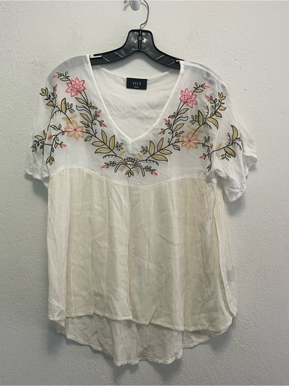 VICI womens size S white floral embroidered butterfly sleeve boxy blouse top